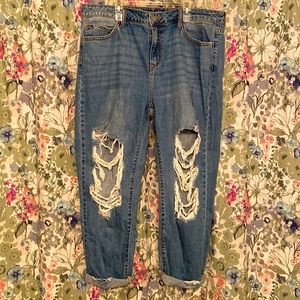 Distressed Boyfriend Jeans